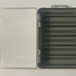 CAJA DE PESCA REVERSIBLE D-86 BLACK MEIHO