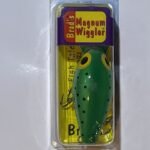 SEÑUELO POCHA 008 VERDE PUNTOS NEGRO BRAD'S MAGNUM WIGGLER