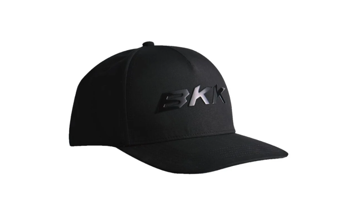 Captura20de20pantalla202026-03-1220174008.png GORRO JOCKEY LOGO PERFORMANCE HAT BLACK BKK - Imagen 1