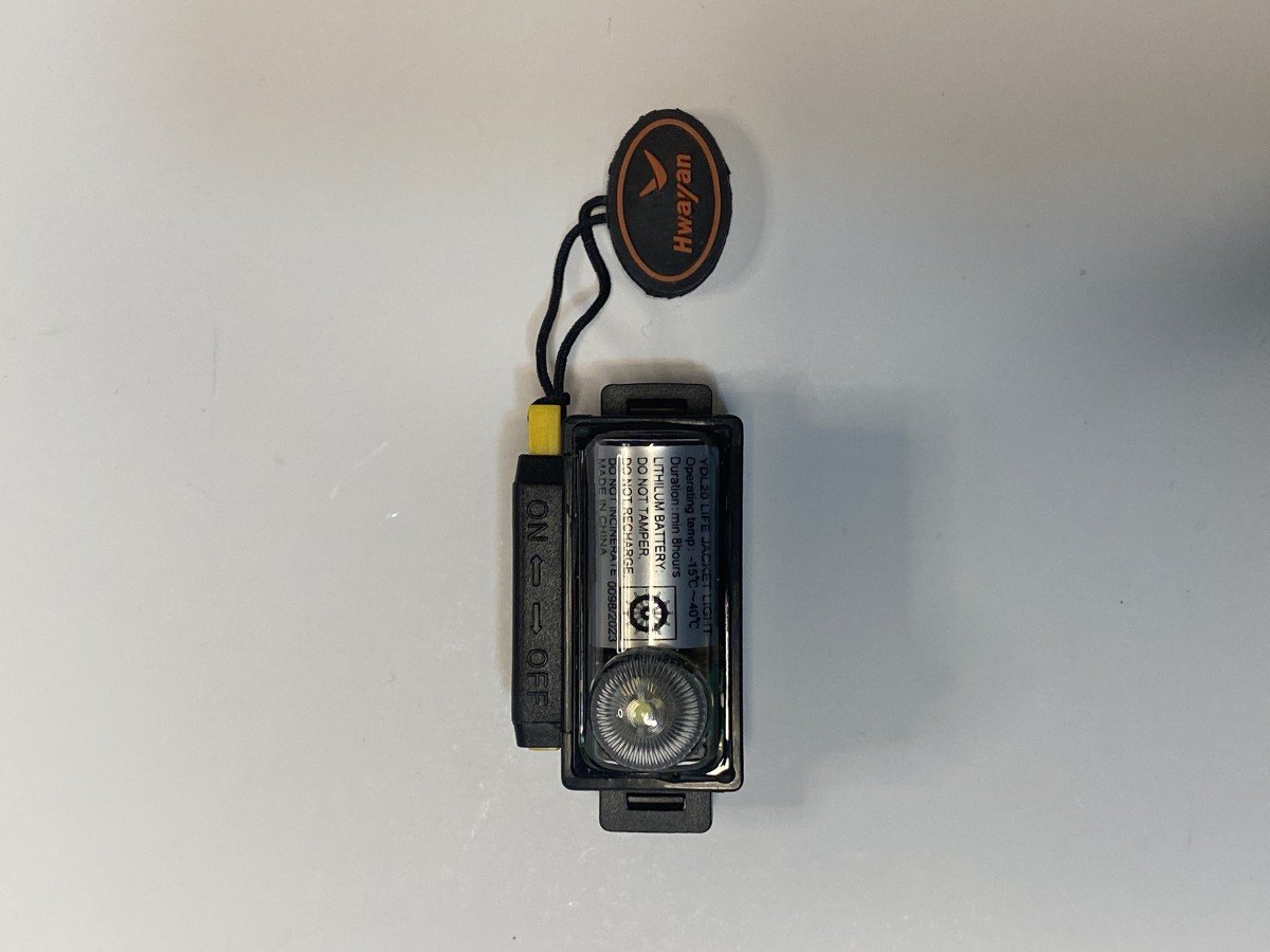 image.jpg LUZ P CHALECO SALVAVIDAS YDL-20 LITIO HUAYAN MARINE EQUIPMENT - Imagen 1